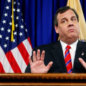 chris-christie-enjoyed-a-closed-beach-then-got-flamed-but-he-definitely-did-not-get-a-tan
