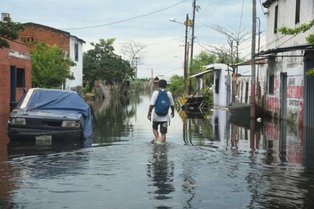 In Paraguay State of emergency as floods worry country’s capital