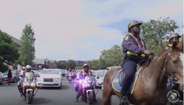 Trending video: Pastor makes grand entrance into his church in convoy of a Rolls Royce, Horses and police outriders