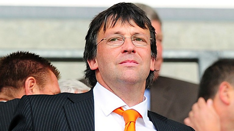Karl Oyston leaves role as Blackpool chairman
