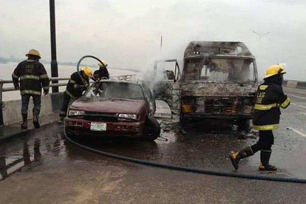 Photos: No loss of life as fully loaded commercial bus catches fire on Third Mainland bridge