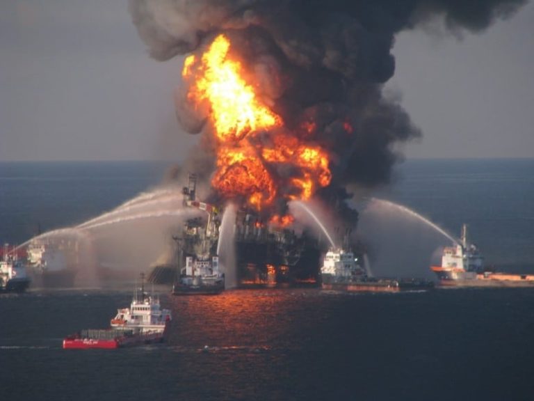 If there is ever a deepwater oil blowout, help could be weeks away