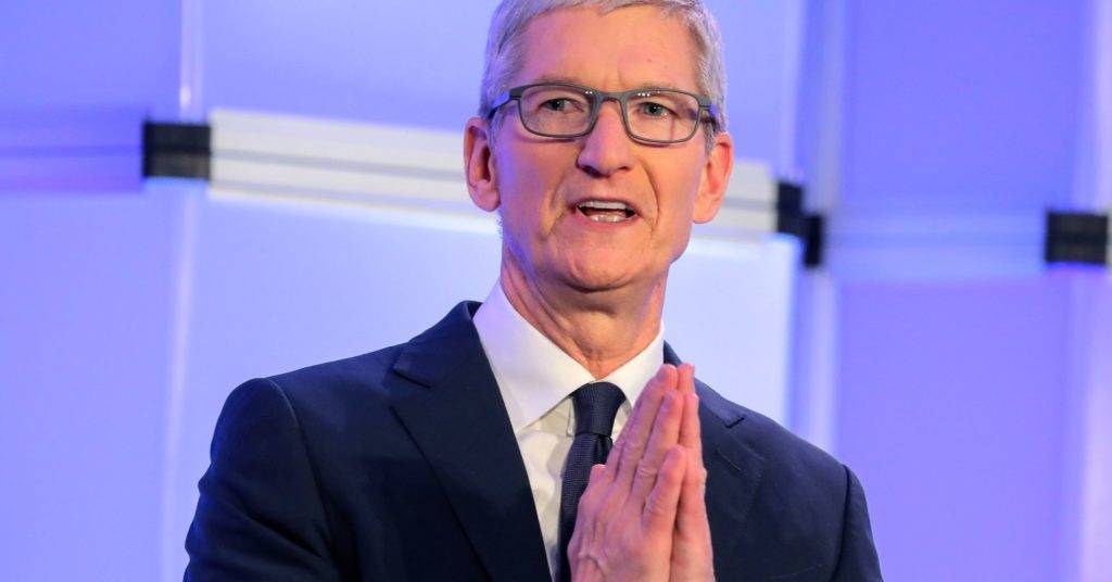 apple will stop selling some iphone models in its stores in germany following ruling in patent case