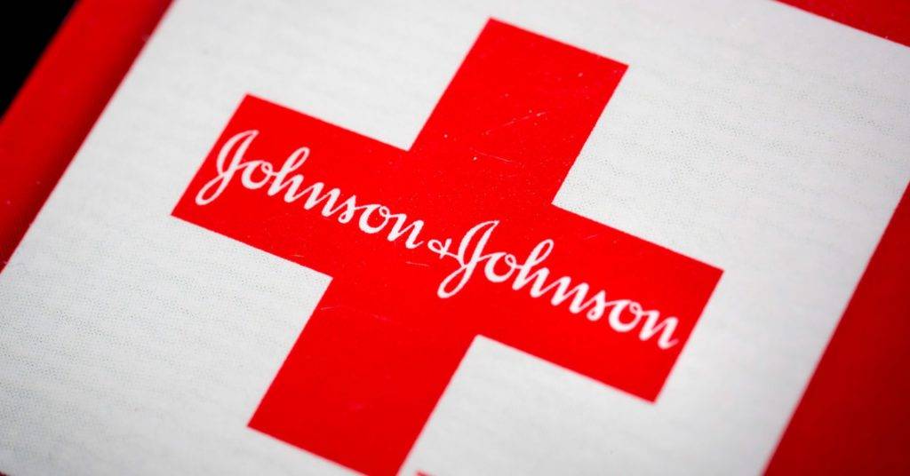 J&J loses $39.8 billion in market value after report claims J&J knew about asbestos in baby powder 2 jj loses 39 8 billion in market value after report claims jj knew about asbestos in baby powder