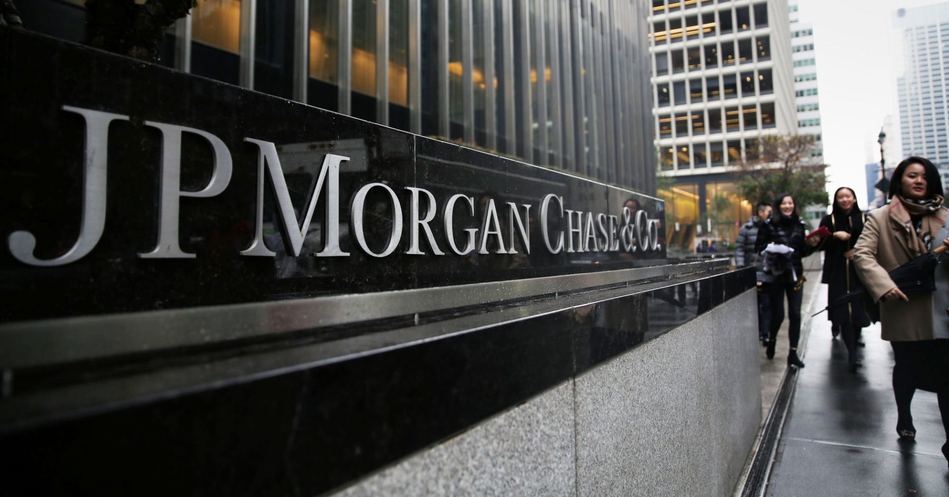 JP Morgan faces potential class action lawsuit after ...