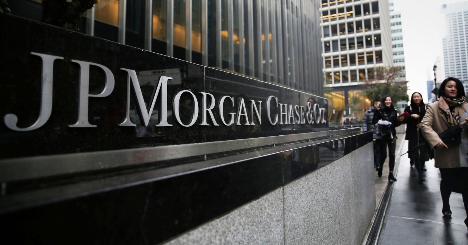 jp-morgan-faces-potential-class-action-lawsuit-after-guilty-pleas-by-a