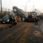 petrol tankera crushes 5 cars on new years eve ina lagos photos