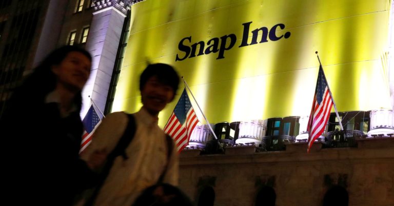 Snap CFO resigning, company says it will come in near top end of guidance for Q4