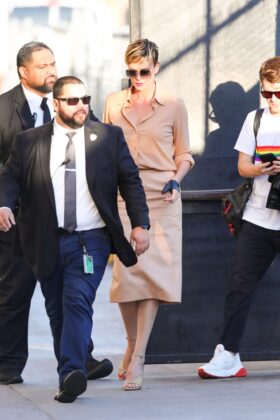 charlize theron arrives at jimmy kimmel live in los angeles 12