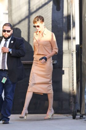 charlize theron arrives at jimmy kimmel live in los angeles