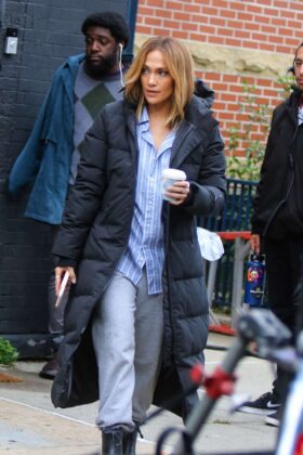 Jennifer Lopez – Shopping in Soho, New York