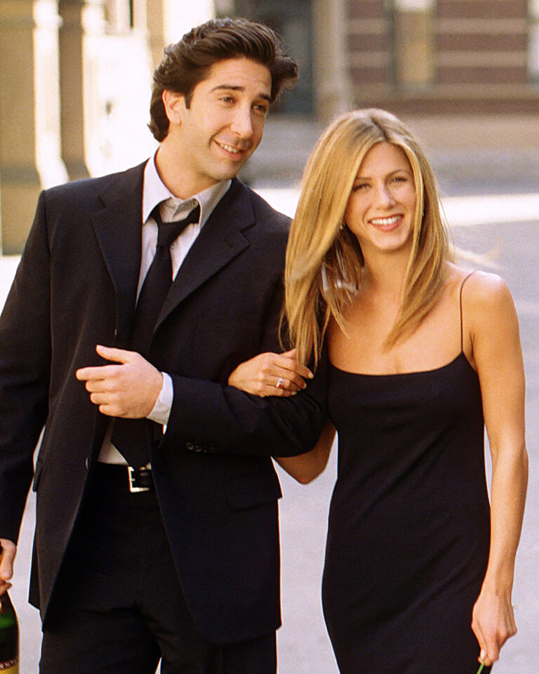 OMG! Jennifer Aniston Confirms What Happened With Ross and Rachel