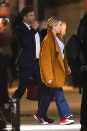 scarlett johansson and colin jost out and about in new york 5