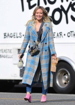 hilary duff in long coat out in los angeles 1