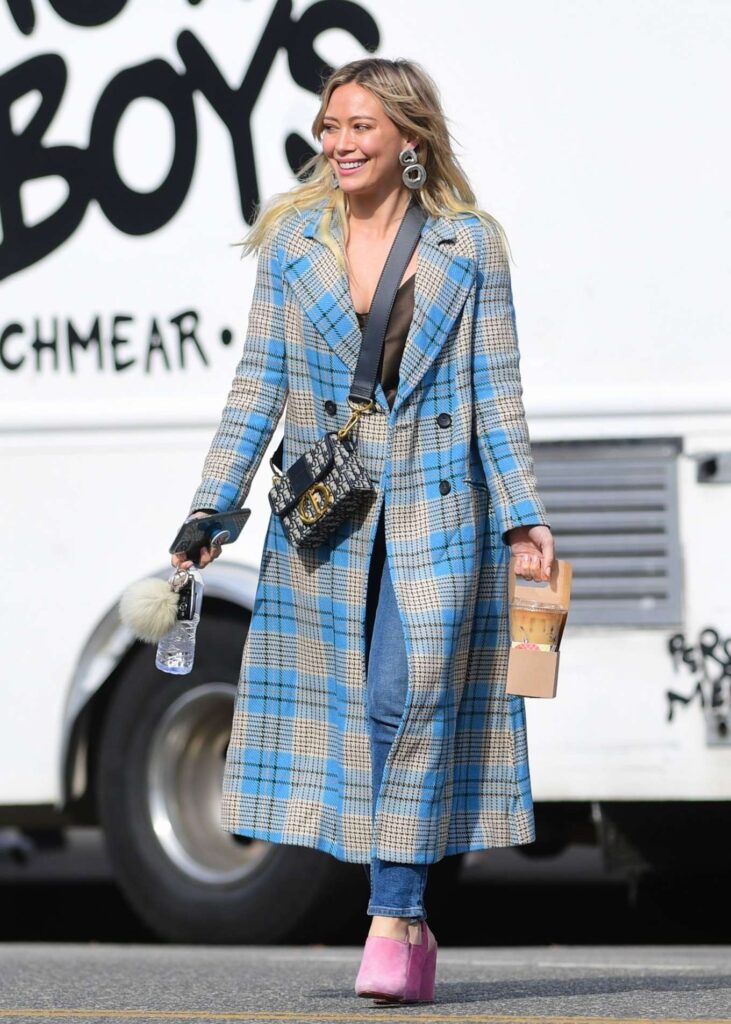 hilary duff in long coat out in los angeles 13