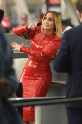 jennifer lopez filming marry me at jfk airport in new york 10