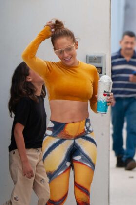 jennifer lopez filming marry me at jfk airport in new york 13