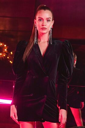 josephine skriver all that glitters holiday boohoo campaign 2019 7
