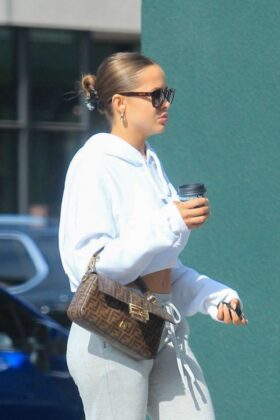 Mara Teigen – Out on Melrose Place in Hollywood