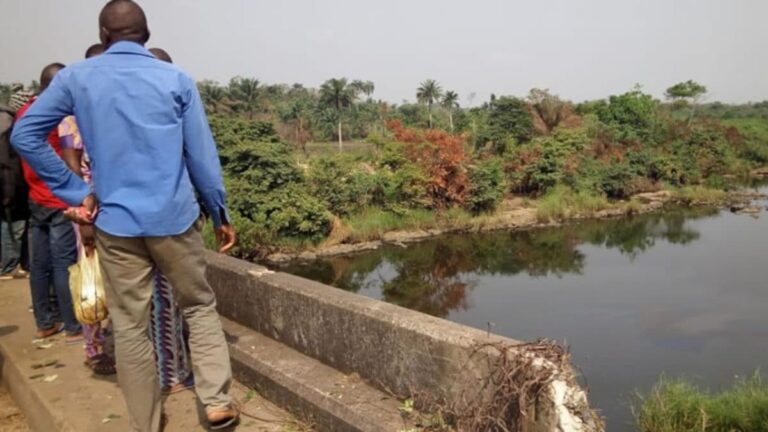Nigeria news : 30 days after, victims of Ososa River accident yet to be recovered
