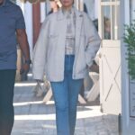 selena gomez at the brentwood country mart 3