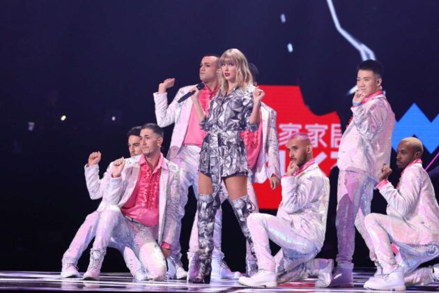 taylor swift performs on stage during the gala of alibaba in shanghai 12