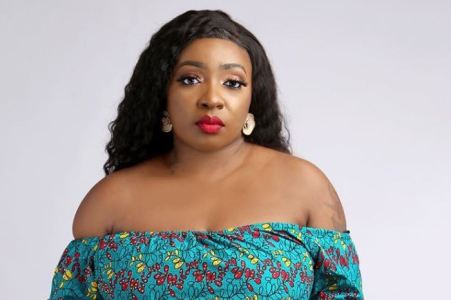 actress anita joseph burst out in tears as she wins a car watch video