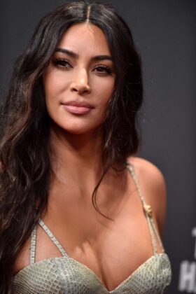 Kim Kardashian – SKIMS Photoshoot (November 2019)