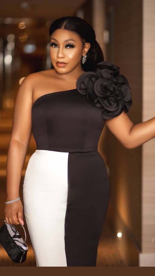 Rita Dominic looks beautiful and stylish in this monochrome ensemble (photos)