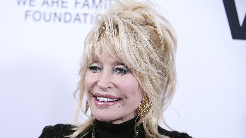 This is why Dolly Parton doesn't have any children