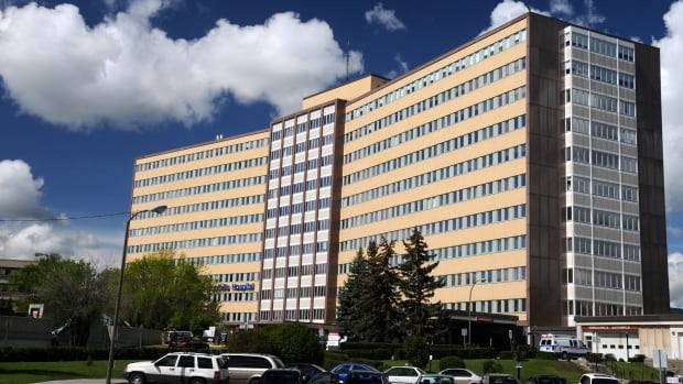 1 death, 18 confirmed cases of COVID-19 as outbreaks declared at Calgary’s Foothills hospital