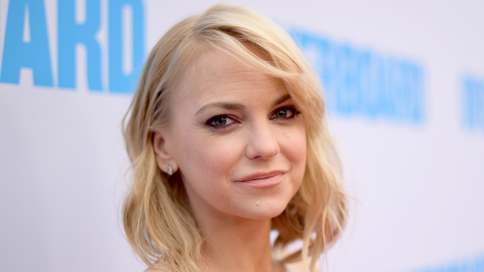 this is how much money anna faris really made on mom