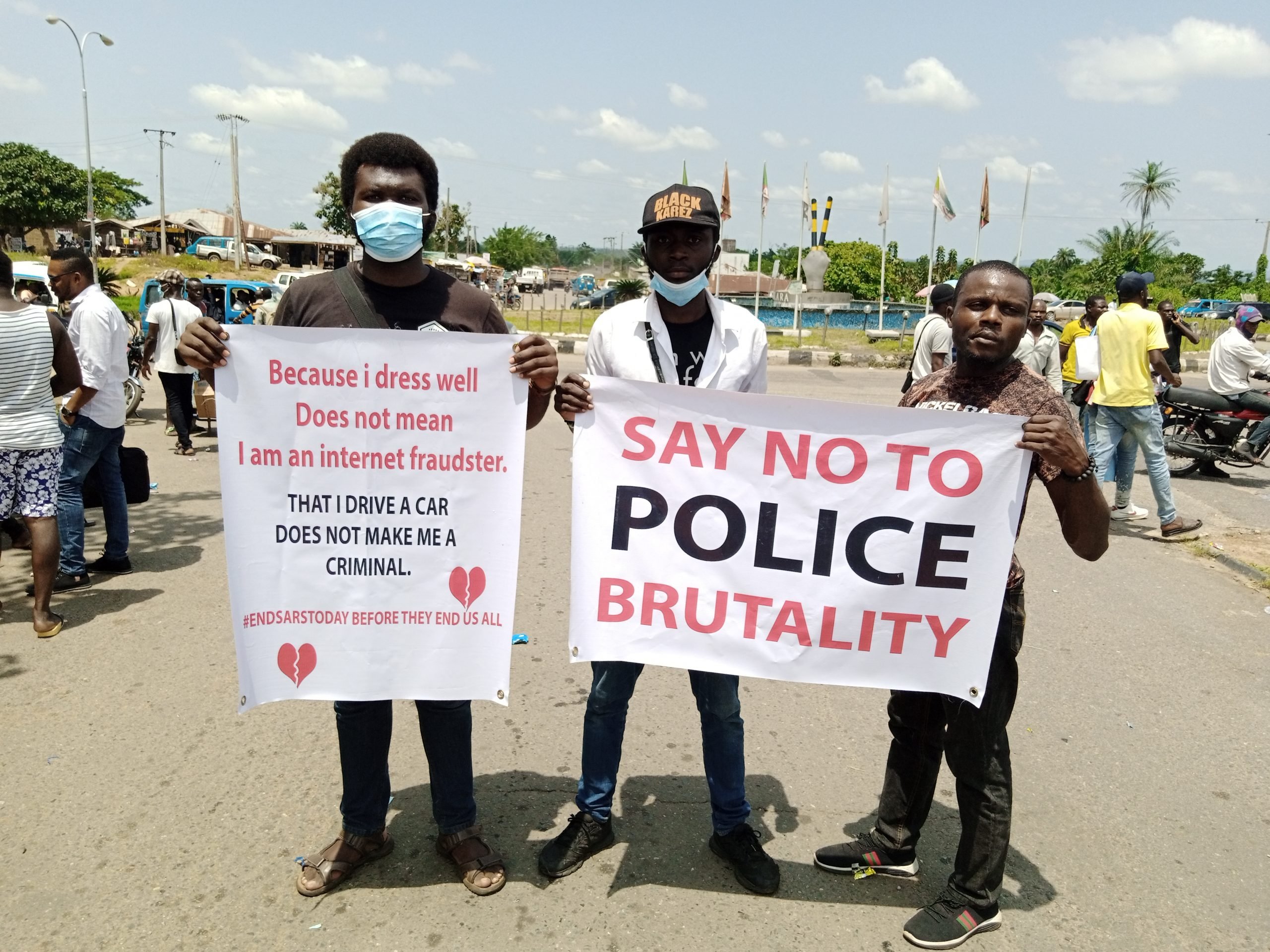 nigeria news end sars protesters block osun governors office