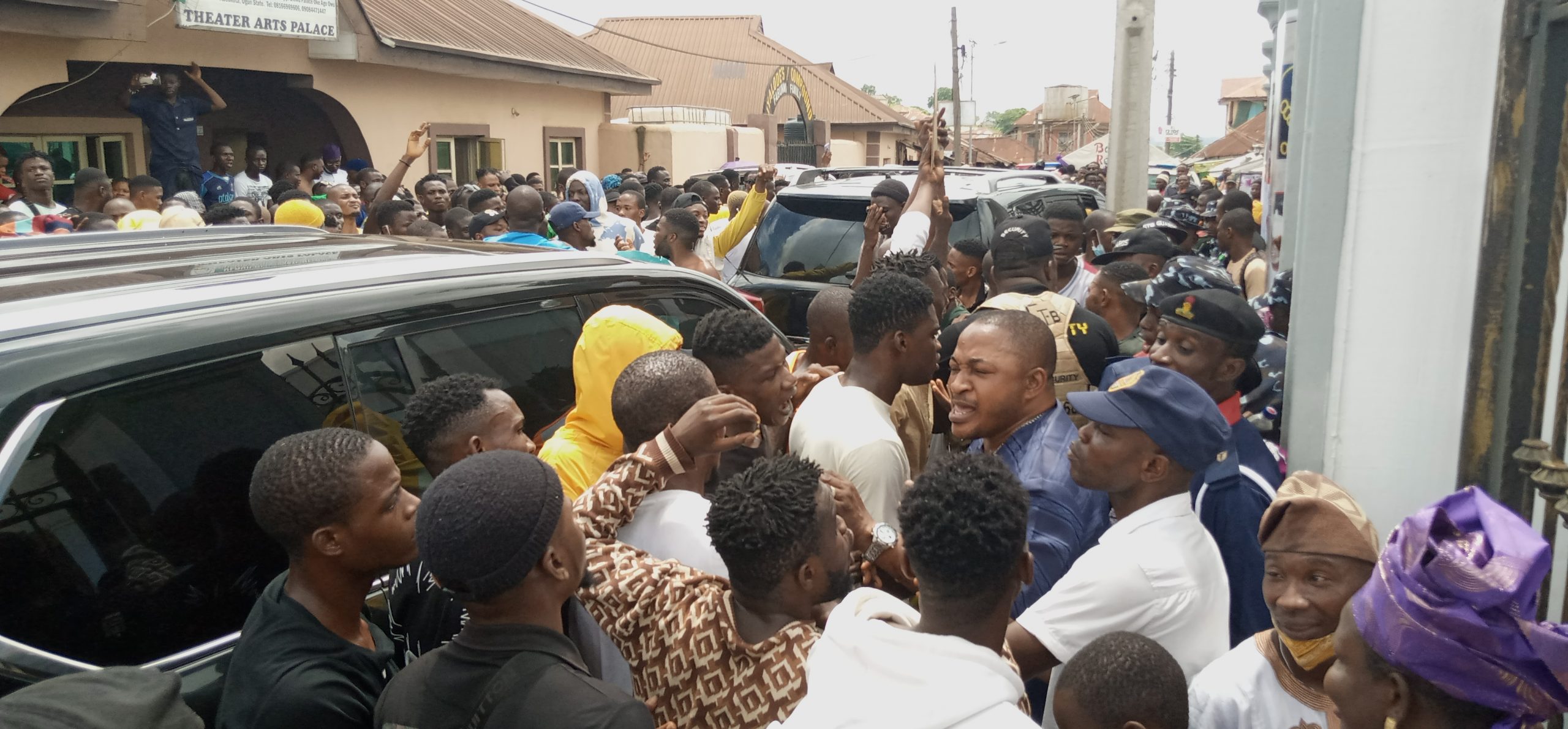 nigeria news gunshots as end sars protesters invade owu festival in ogun demand obasanjos attention video