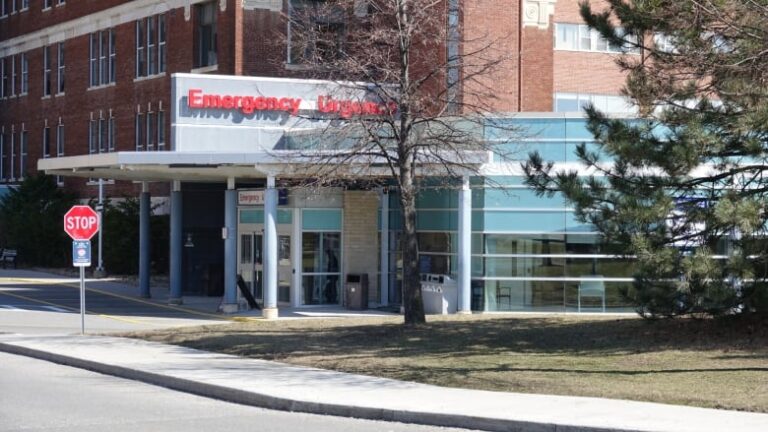 Nunavut woman calls 911 from Ottawa hospital after being denied water, she says