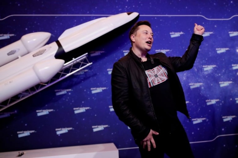 Elon Musk’s Starlink offers fast internet connections to rural Canadians. But it’s not cheap