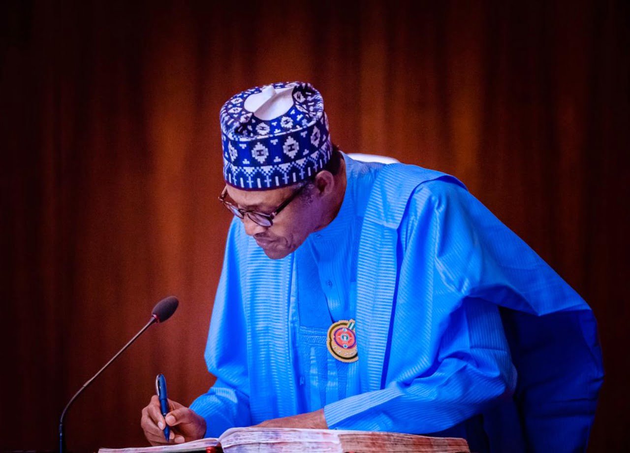 Nigeria news : BREAKING: Buhari signs 2021 budget
