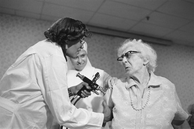 The 1976 U.S. swine flu vaccinations may offer lessons for the COVID-19 pandemic