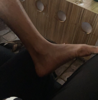 Romance or disrespect? Woman's photo of man with his leg on her thigh on first date sparks debate