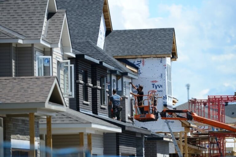 Suburbs lead the way in housing completions as starts also climb: CMHC