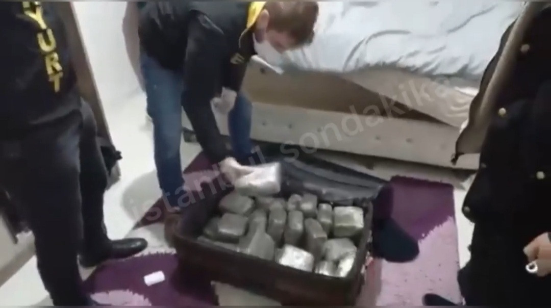 nigerians arrested as hard drugs are found in their houses during raid in istanbul video 2