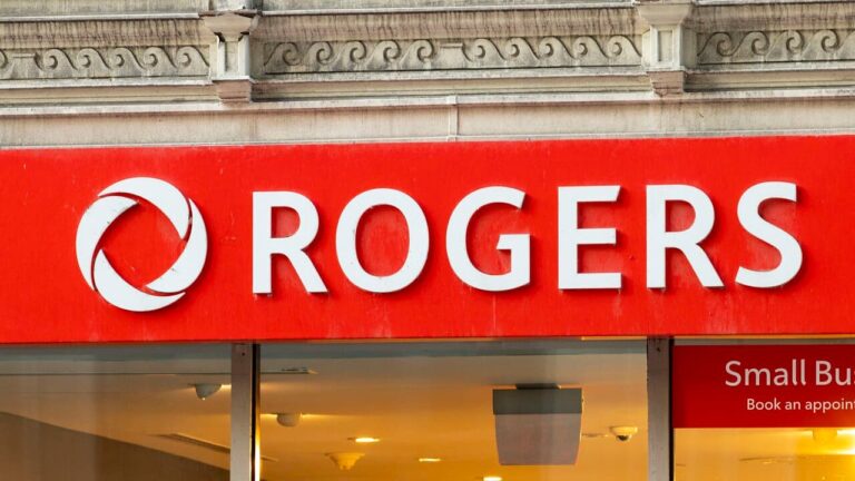Rogers-Shaw merger offers chance for Ottawa to insist on better deal for cellphone customers