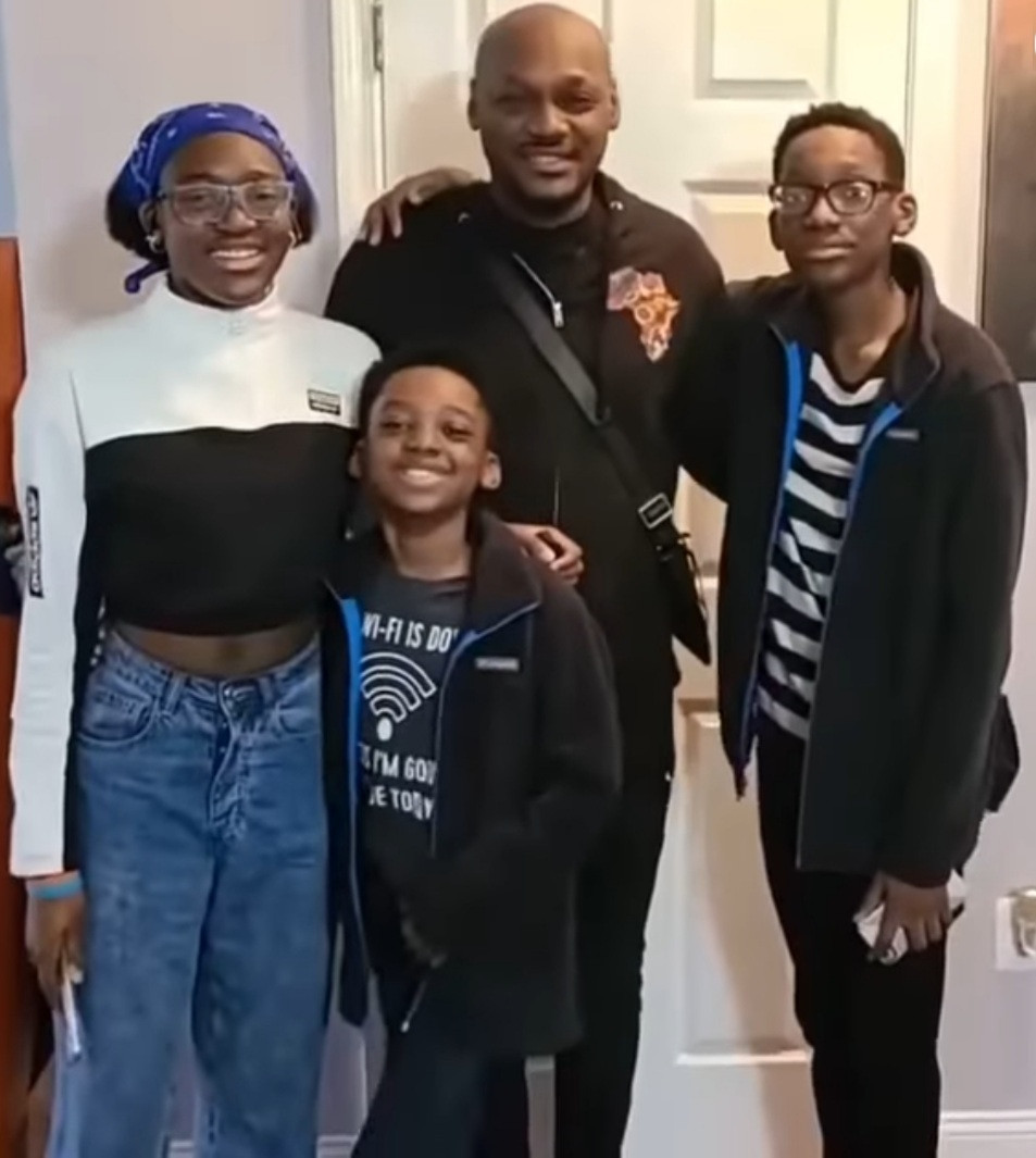 Tuface Idibia reunites with his and Pero Adeniyi's kids