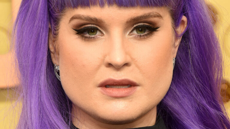 This Is Why Kelly Osbourne Doesn’t Speak To Her Older Sister
