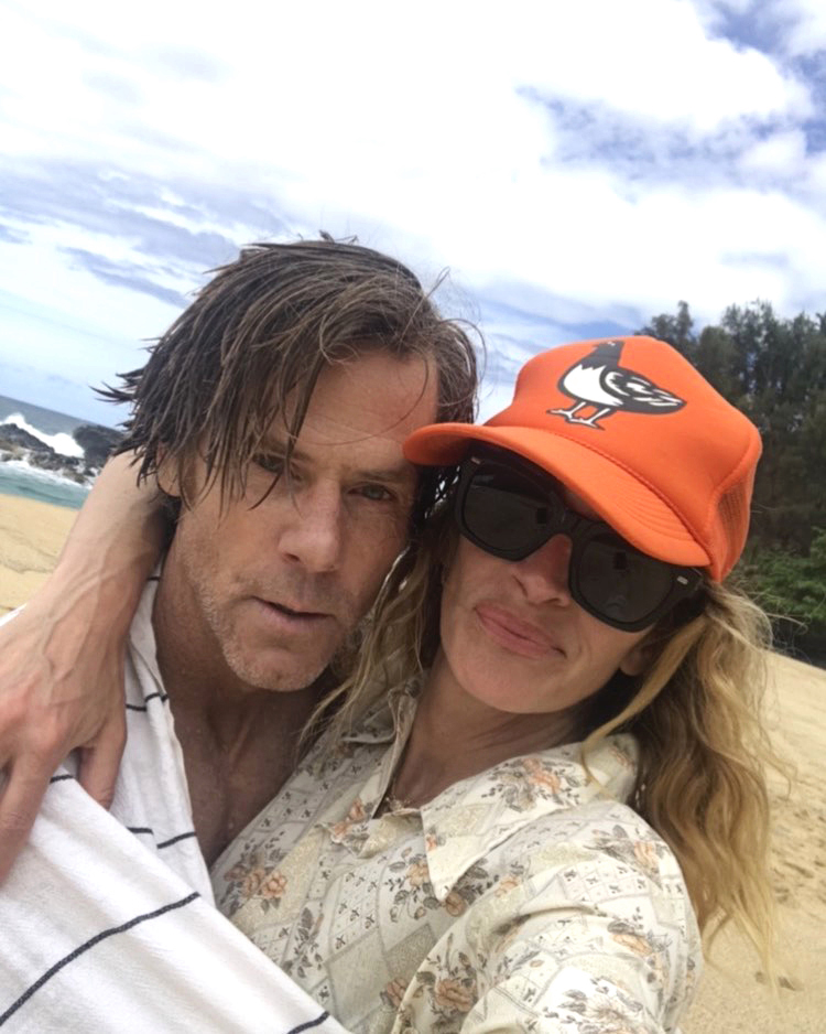anniversary selfie julia roberts and husband danny moder share rare photo
