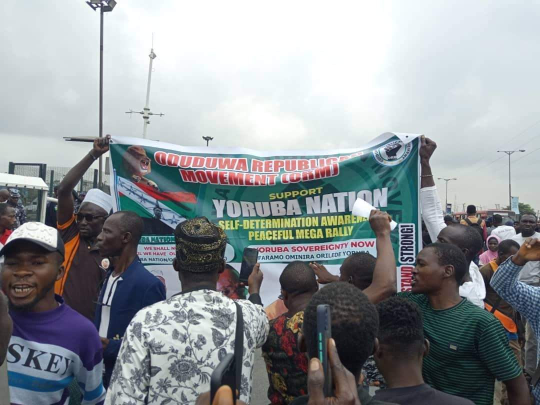 police arrest and teargas yoruba nation protesters in lagos photos 1