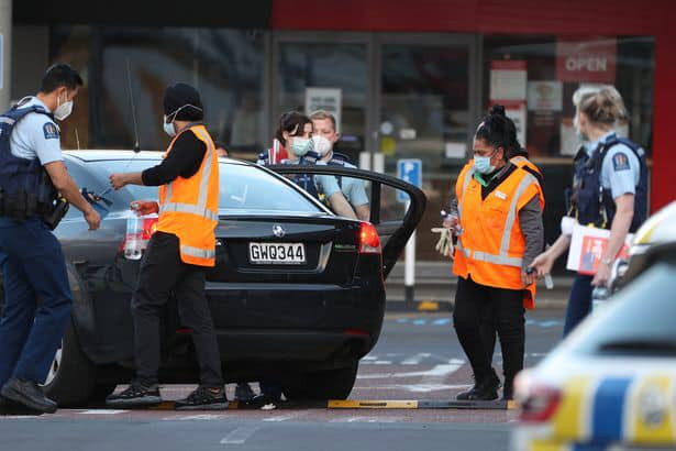 Suspected ISIS extremist killed after stabbing spree in New Zealand shopping centre 5