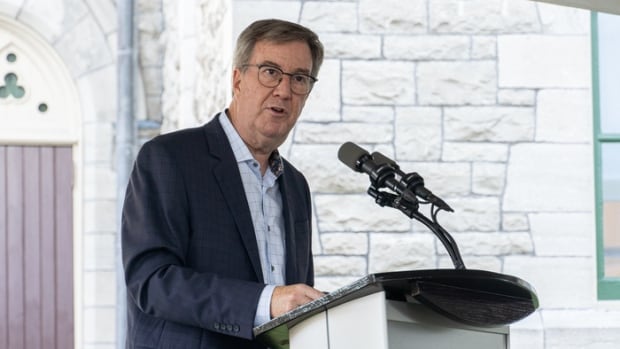 Ottawa Mayor Jim Watson tests positive for COVID-19