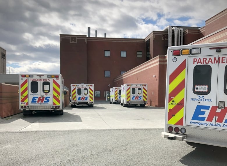 police fire ambulance services across canada hit by staff shortages due to covid 19 3