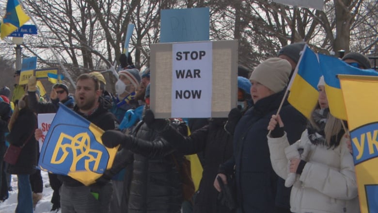 canadians show solidarity with ukraine through rallies calls for support 3